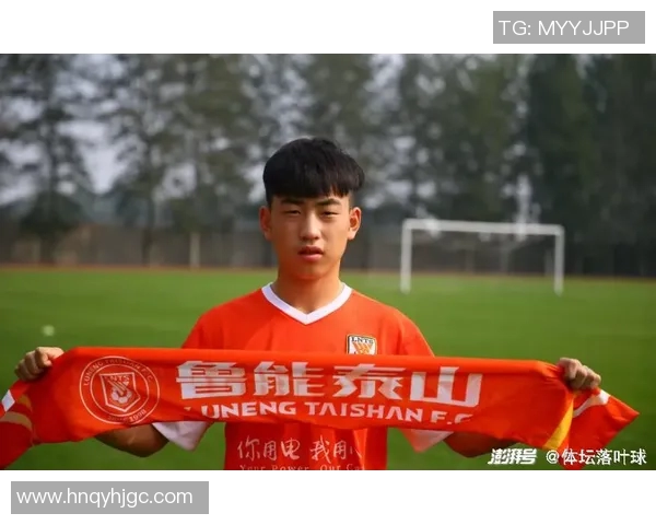 成都羽毛球队以80分稳居大师赛积分榜首位展现强劲实力